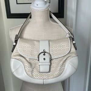 Authentic Coach white monogram over the shoulder bag 👜